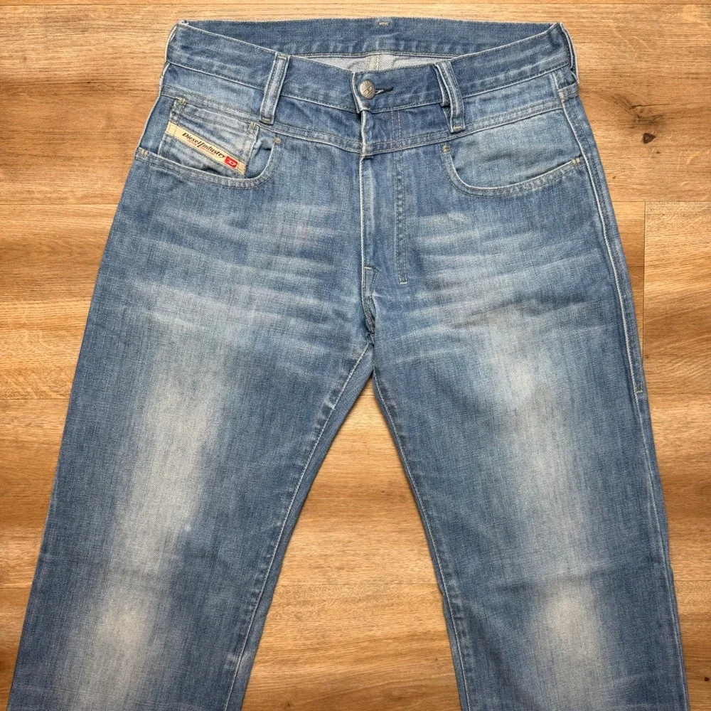 Diesel Roxe Jeans Mens 29x32 Blue Relaxed Straight Leg Light Wash Made in Italy‎